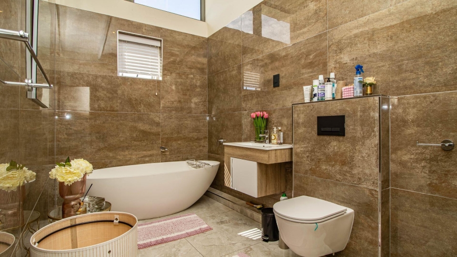 5 Bedroom Property for Sale in Benguela Cove Lagoon Wine Estate Western Cape